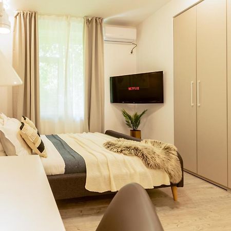 Ideal Stay: Spacious 2Br Apt Near Calea Victoriei Bukarest Exterior foto