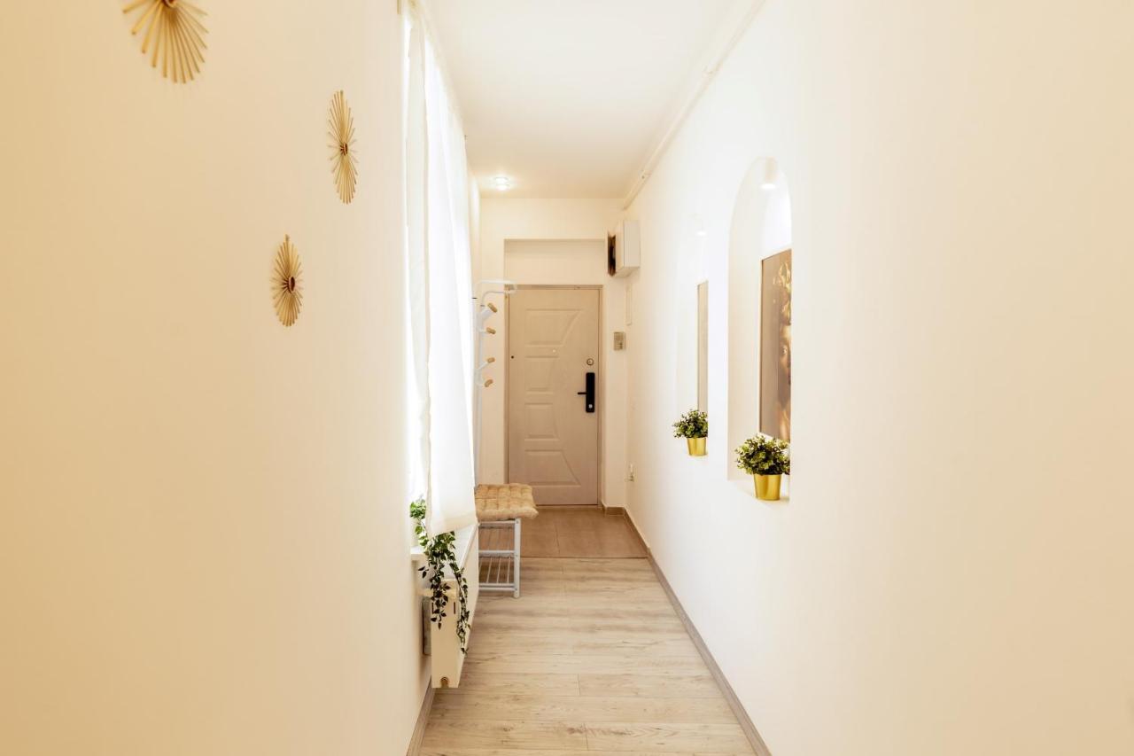 Ideal Stay: Spacious 2Br Apt Near Calea Victoriei Bukarest Exterior foto