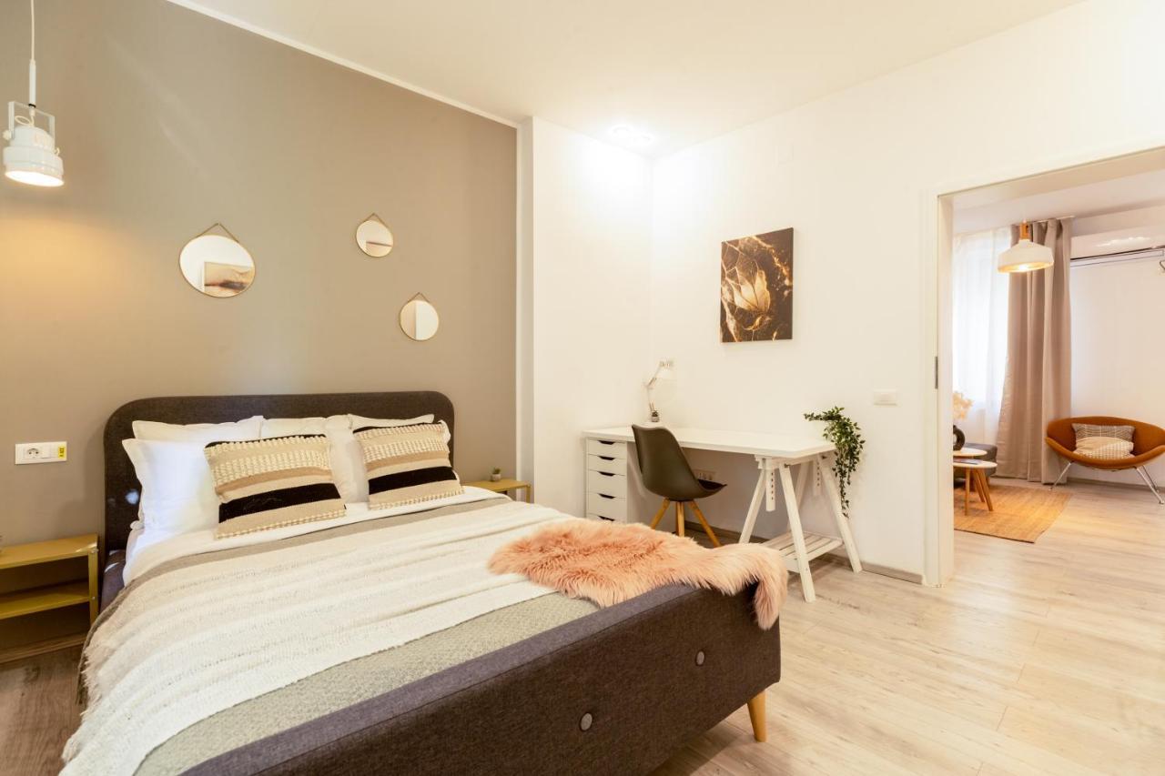 Ideal Stay: Spacious 2Br Apt Near Calea Victoriei Bukarest Exterior foto