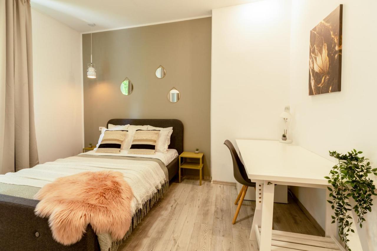Ideal Stay: Spacious 2Br Apt Near Calea Victoriei Bukarest Exterior foto