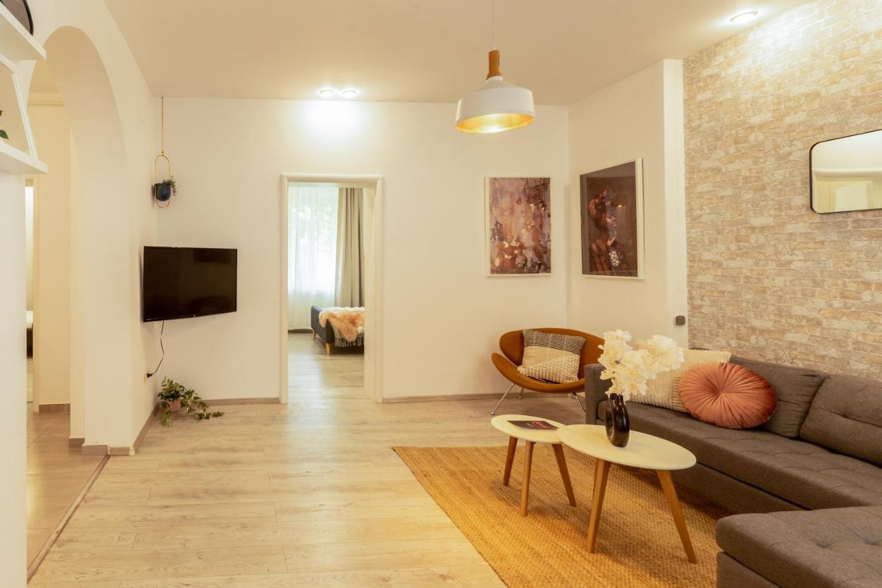 Ideal Stay: Spacious 2Br Apt Near Calea Victoriei Bukarest Exterior foto