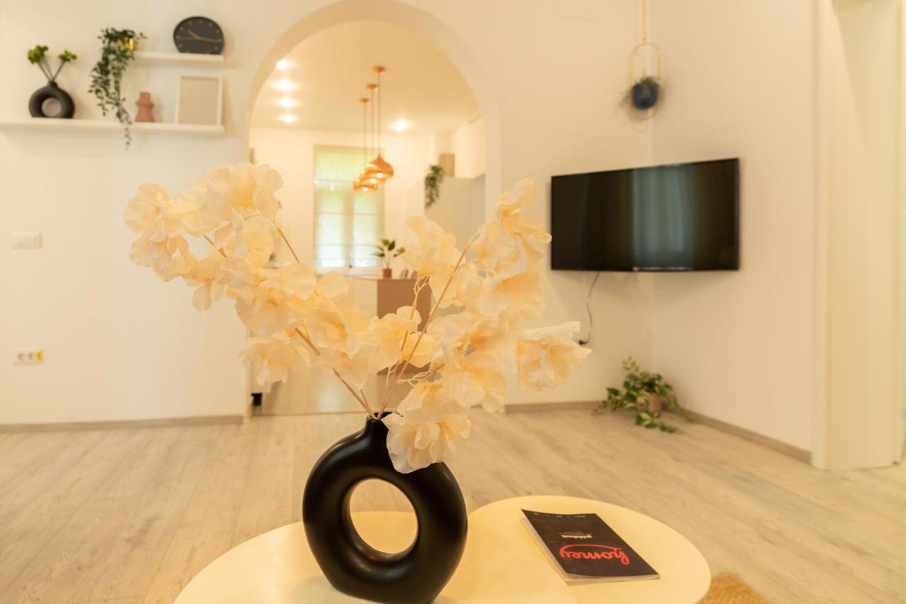 Ideal Stay: Spacious 2Br Apt Near Calea Victoriei Bukarest Exterior foto