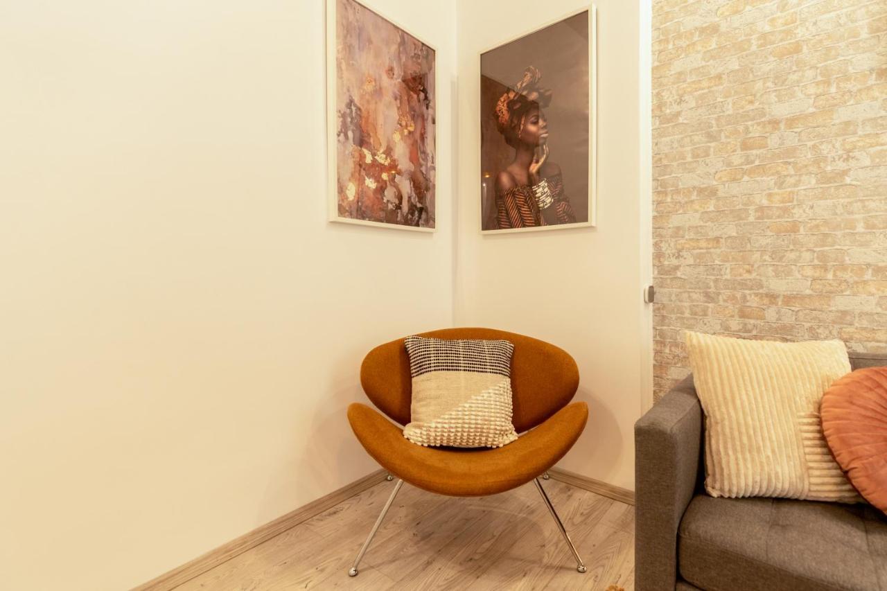Ideal Stay: Spacious 2Br Apt Near Calea Victoriei Bukarest Exterior foto