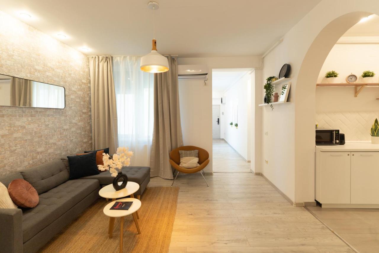Ideal Stay: Spacious 2Br Apt Near Calea Victoriei Bukarest Exterior foto